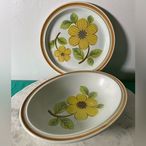 Vintage Royal Doulton Plate and Serving Bowl in Summer Days Pattern